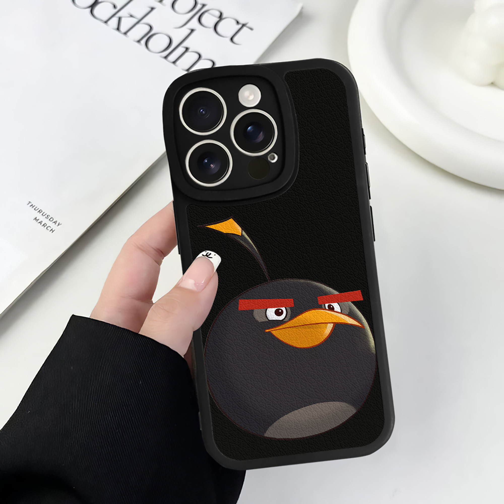 （画像用） Angry Birds アングリーバード 【iPhone 16シリーズ対応】シリコンスマホケース（レザー調） 材質：シリコン